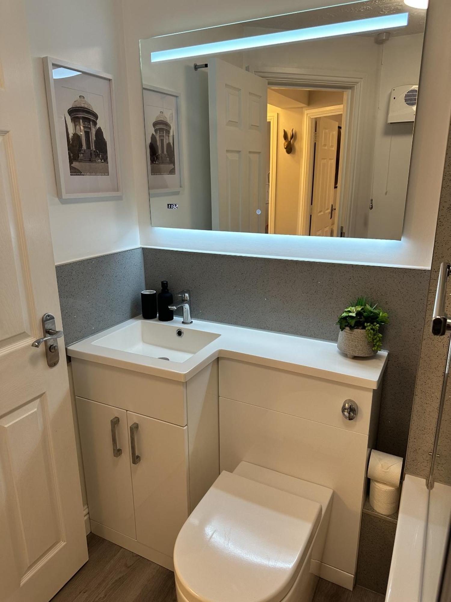 No56 - 2-bed Boutique - Hosted By Hutch Lifestyle Leamington Spa